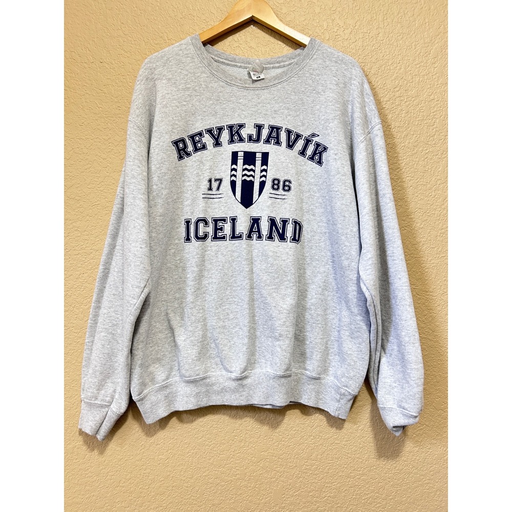 Fruit of the Loom XL Reykjavik Iceland Sweatshirt Gray Travel Graphic Crewneck